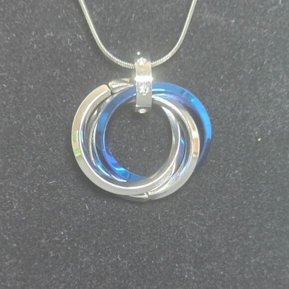 Interlocking Blue‎ and Silver Circles Pendant in Stainless Steel (NWOT) - Picture 2 of 5